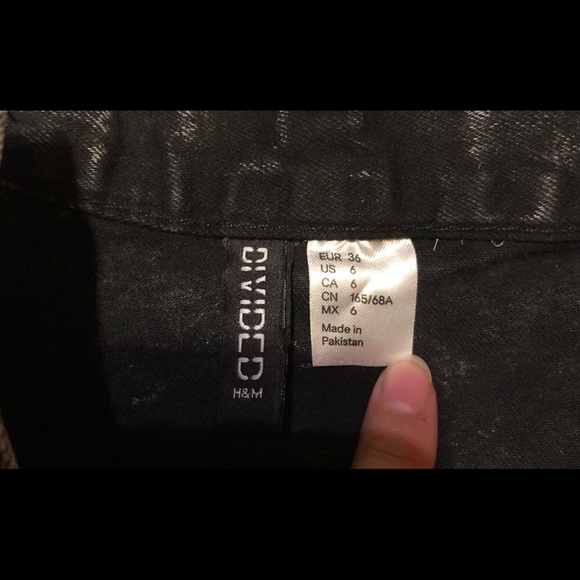 H&M Divided Gray Black Denim Skirt NWOT 26 waist - Picture 3 of 4